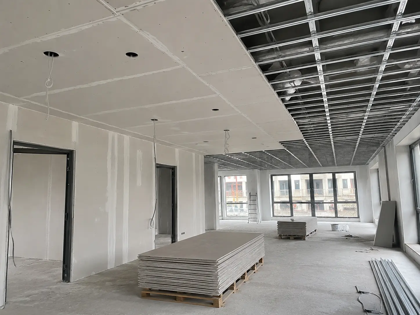 Abgehängte Trockenbaudecke in einem Wohngebäude in Schwäbisch Hall